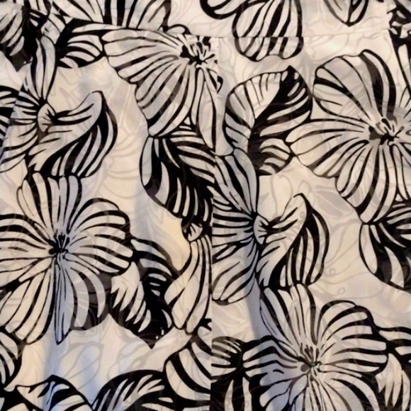 XL LE CHATEAU Wide Band Tropical 🌺 FLORAL PATTERN SKATER Skirt with Belt Loops! - Picture 3 of 5